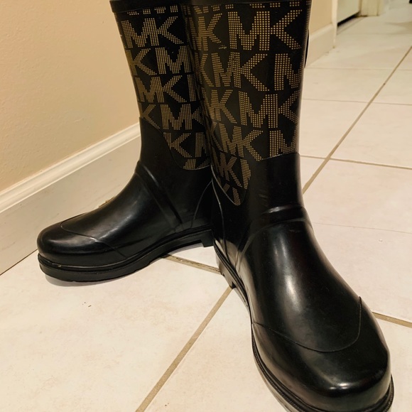 Micheal Kors Logo rubber rainboot - Picture 3 of 4
